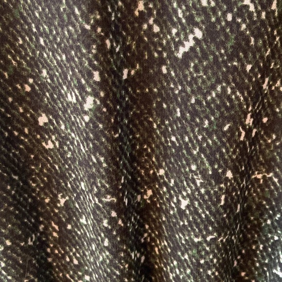 Michael Kors Green Patterned Cold Shoulder Long Sleeve Dress - Picture 6 of 6